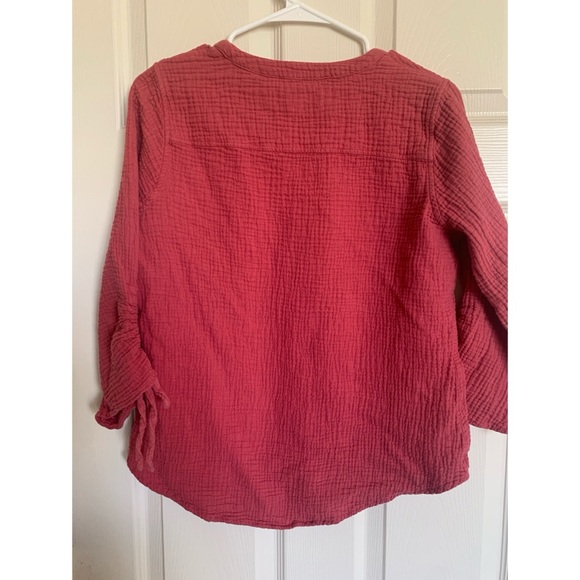 Foxcroft NYC Gauze Button Up Size Medium - Picture 2 of 4